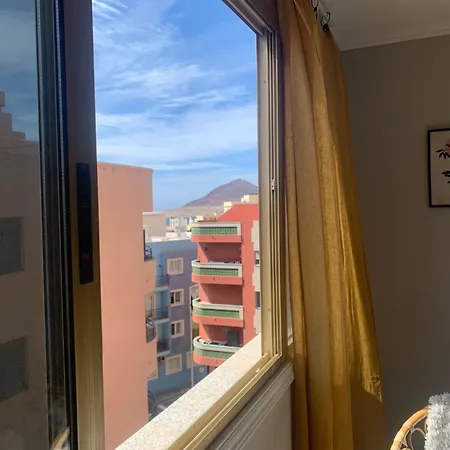 Sunny Daire El Médano